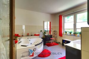 Bad m. Whirlpoolwanne